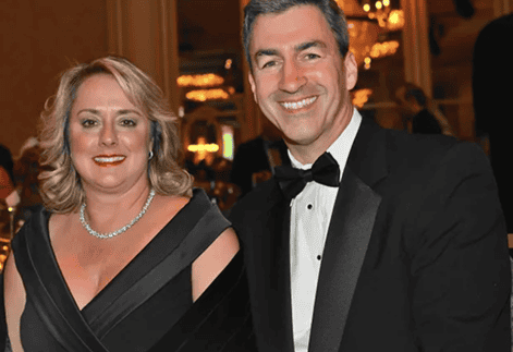People attending at the Saint Nicholas Ball smiling